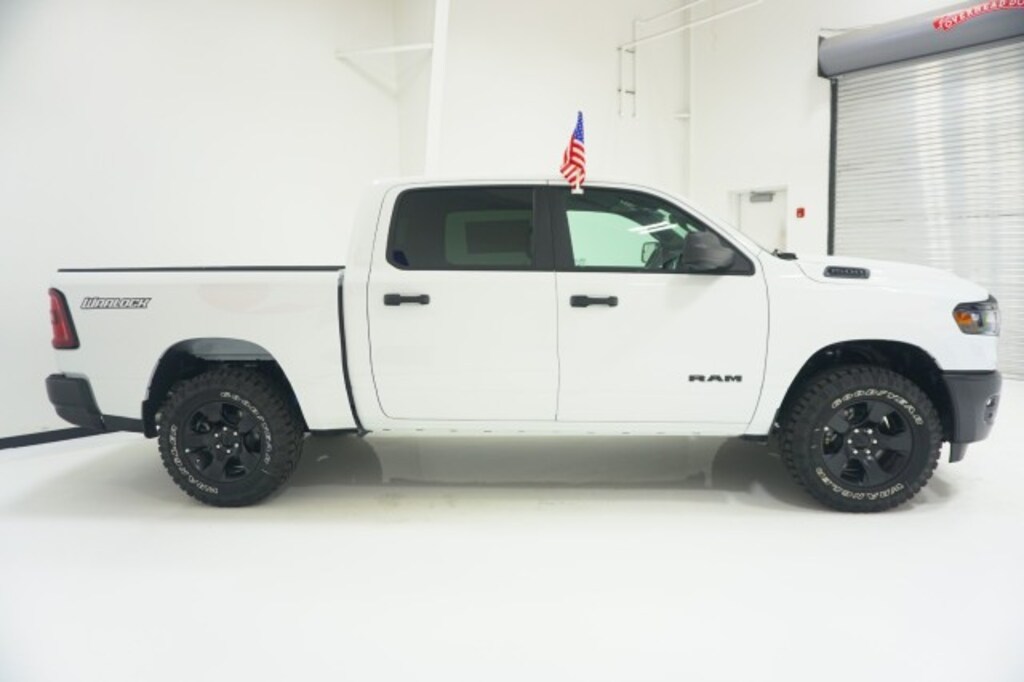 New 2026 Ram 1500 WARLOCK CREW CAB 4X4 5'7 BOX Pickup