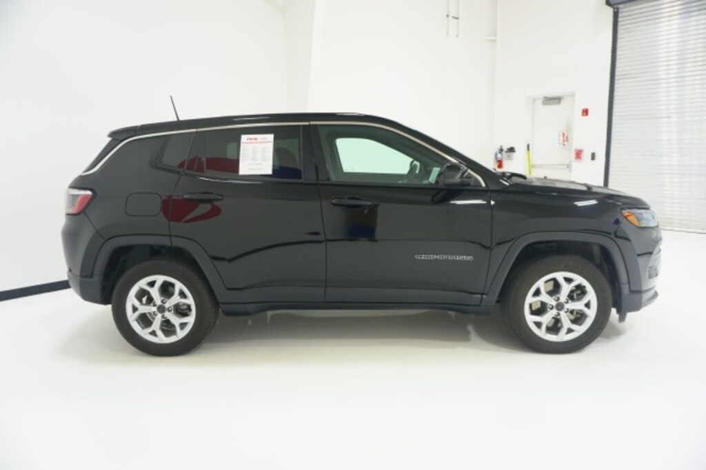 Used 2025 Jeep Compass Sport SUV