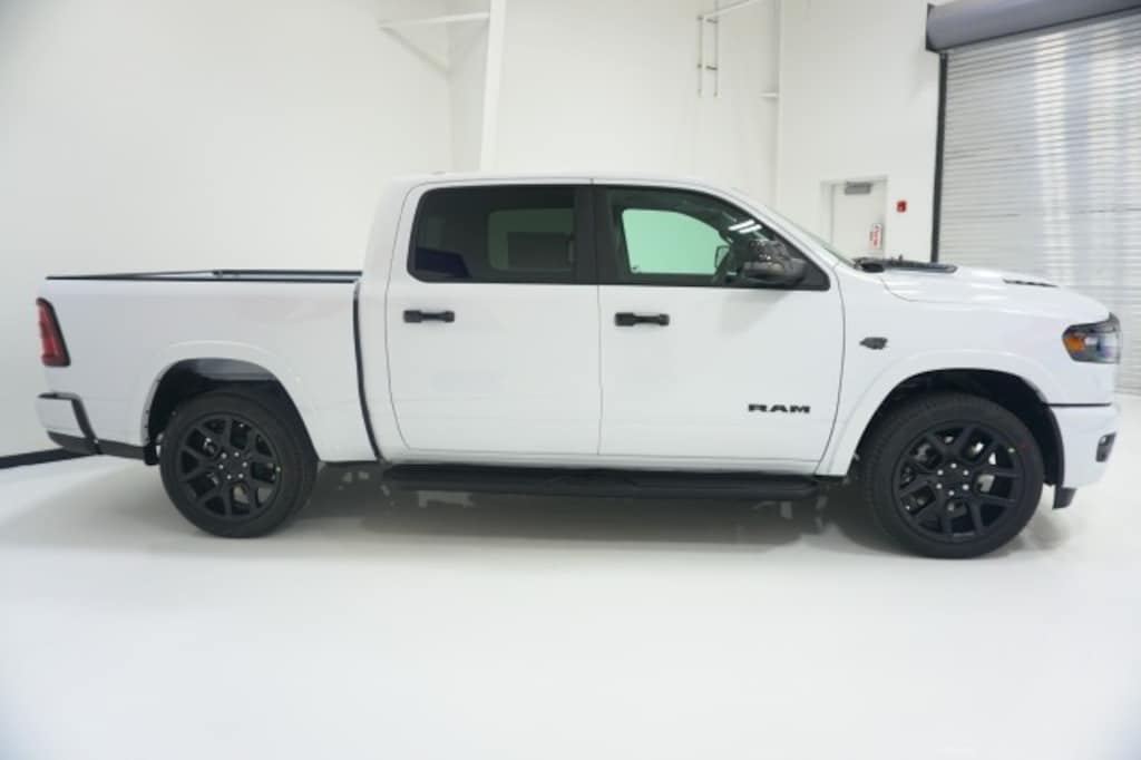New 2027 Ram 1500 LARAMIE CREW CAB 4X4 5'7 BOX Pickup