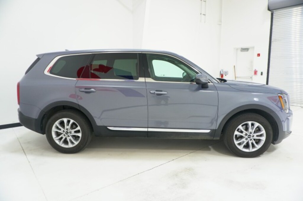Used 2022 Kia Telluride LX SUV