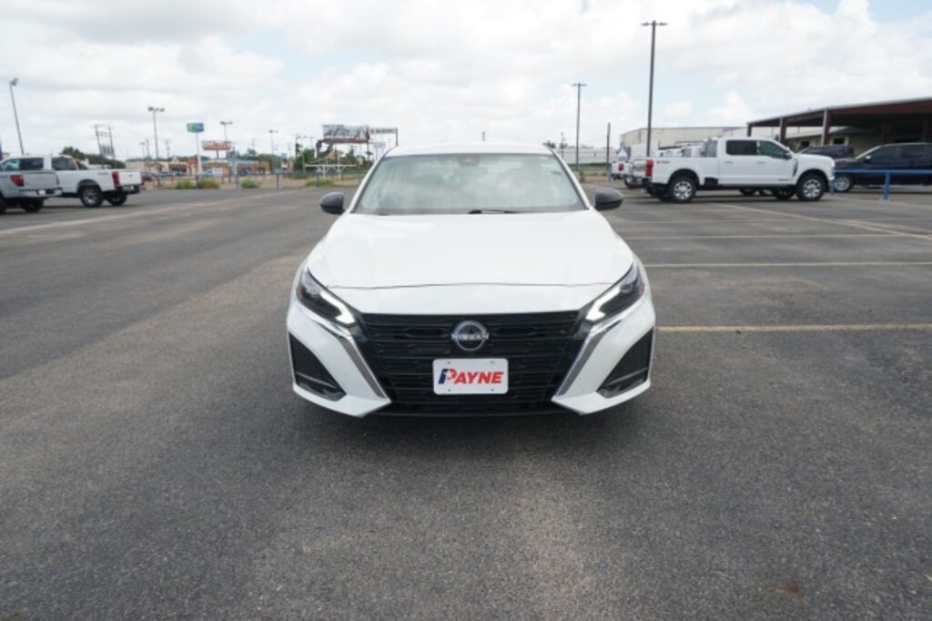 Used 2025 Nissan Altima SV Sedan