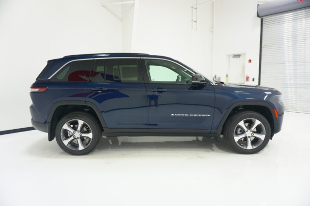 New 2026 Jeep Grand Cherokee LIMITED 4X2 Sport Utility