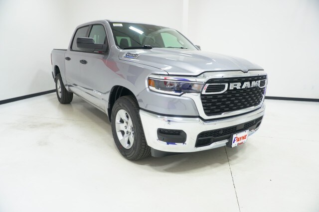 2025 Ram 1500 Tradesman photo 3