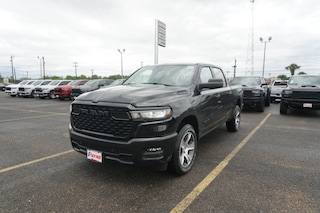 2026 Ram 1500 EXPRESS CREW CAB 4X2 5'7 BOX Pickup