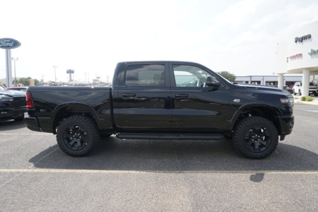 New 2026 Ram 1500 LONE STAR CREW CAB 4X4 5'7 BOX Pickup