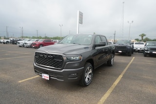 2026 Ram 1500 EXPRESS CREW CAB 4X2 5'7 BOX Pickup
