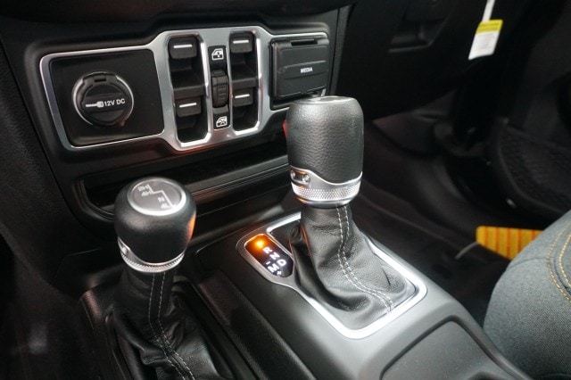 2026 Jeep Wrangler 4-Door Sport - Photo 29