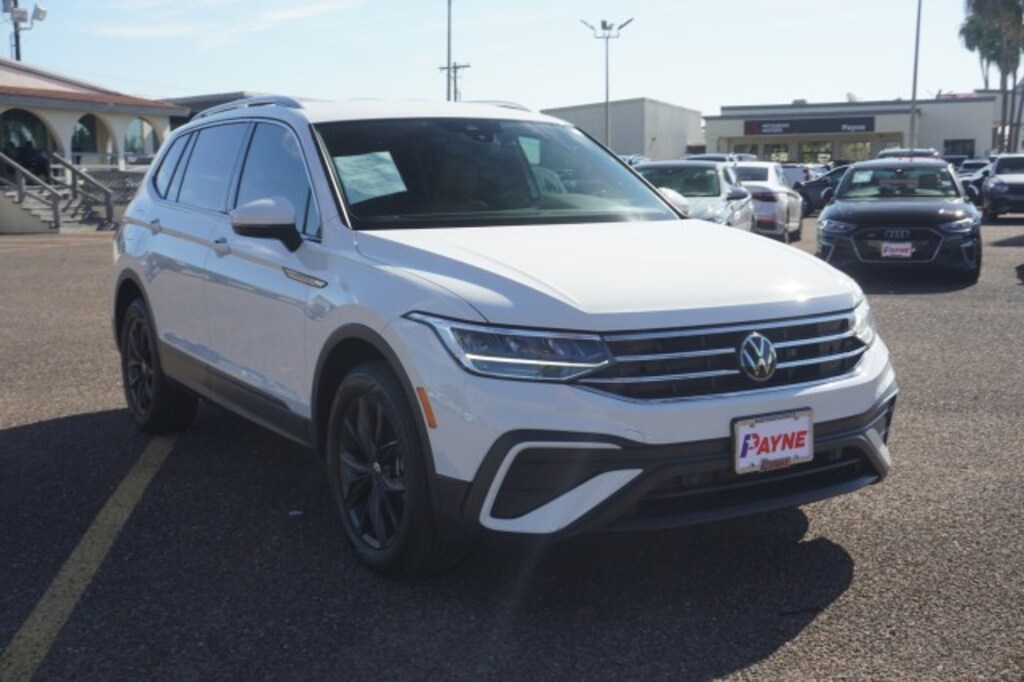 Used 2024 Volkswagen Tiguan SE SUV