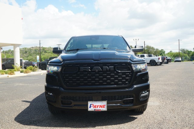 New 2027 Ram 1500 EXPRESS CREW CAB 4X2 5'7 BOX Pickup