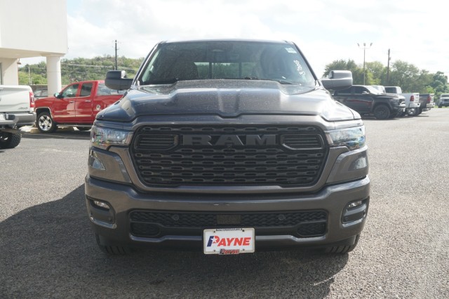 New 2027 Ram 1500 EXPRESS CREW CAB 4X2 5'7 BOX Pickup