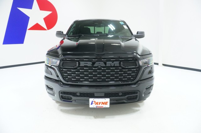 New 2027 Ram 1500 EXPRESS CREW CAB 4X2 5'7 BOX Pickup