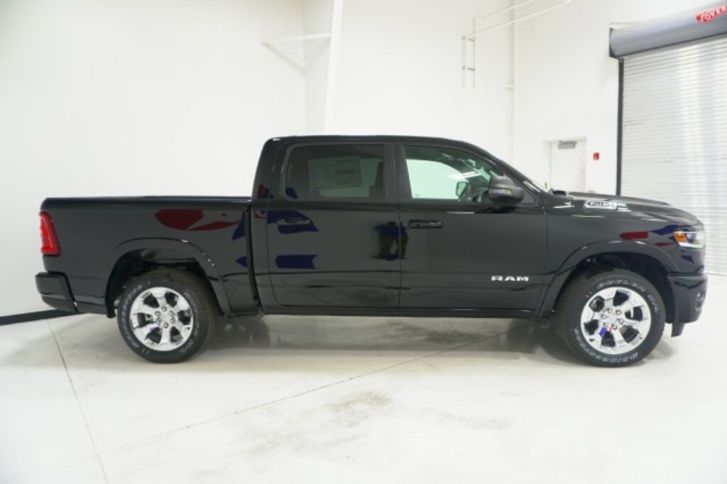 New 2026 Ram 1500 LONE STAR CREW CAB 4X2 5'7 BOX Pickup