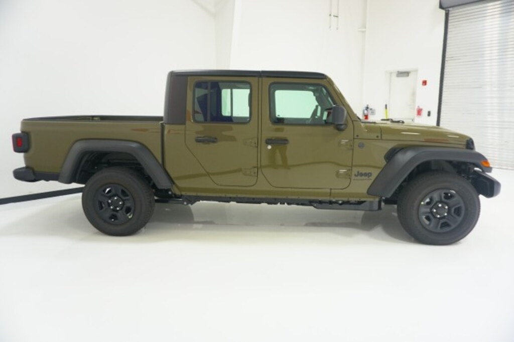 New 2026 Jeep Gladiator Pickup