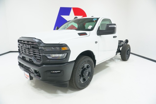 2027 Ram 2500 TRADESMAN REGULAR CAB 4X2 8' BOX Pickup