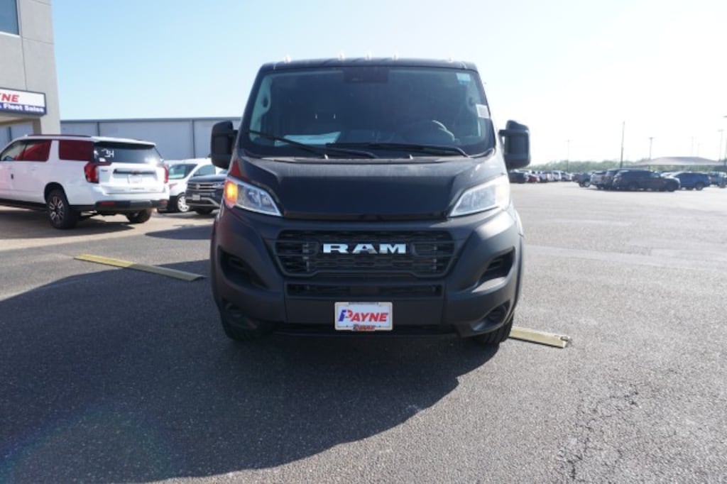 New 2025 Ram ProMaster PROMASTER 1500 TRADESMAN CARGO VAN LOW ROOF 136' W Cargo Van