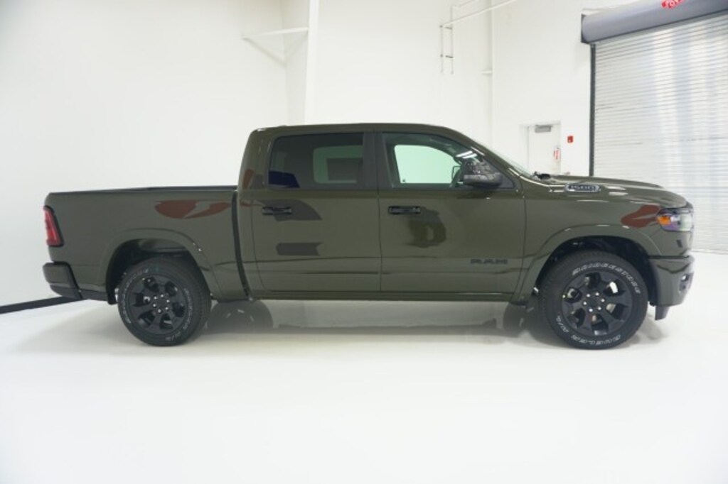 New 2026 Ram 1500 LONE STAR CREW CAB 4X4 5'7 BOX Pickup