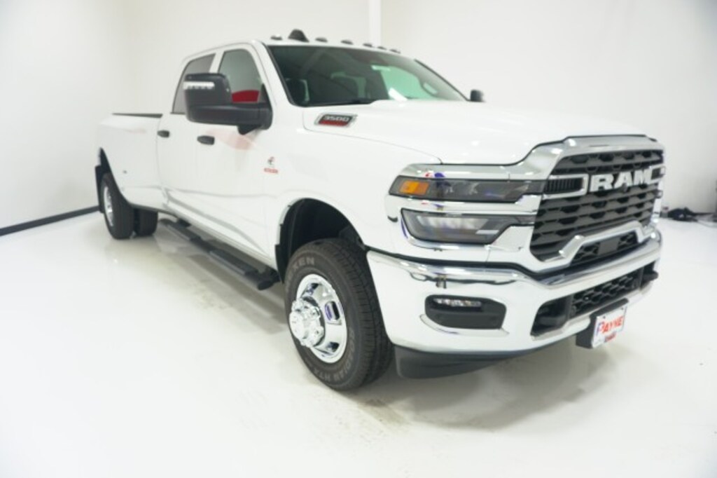 New 2026 Ram 3500 TRADESMAN CREW CAB 4X4 8' BOX Pickup