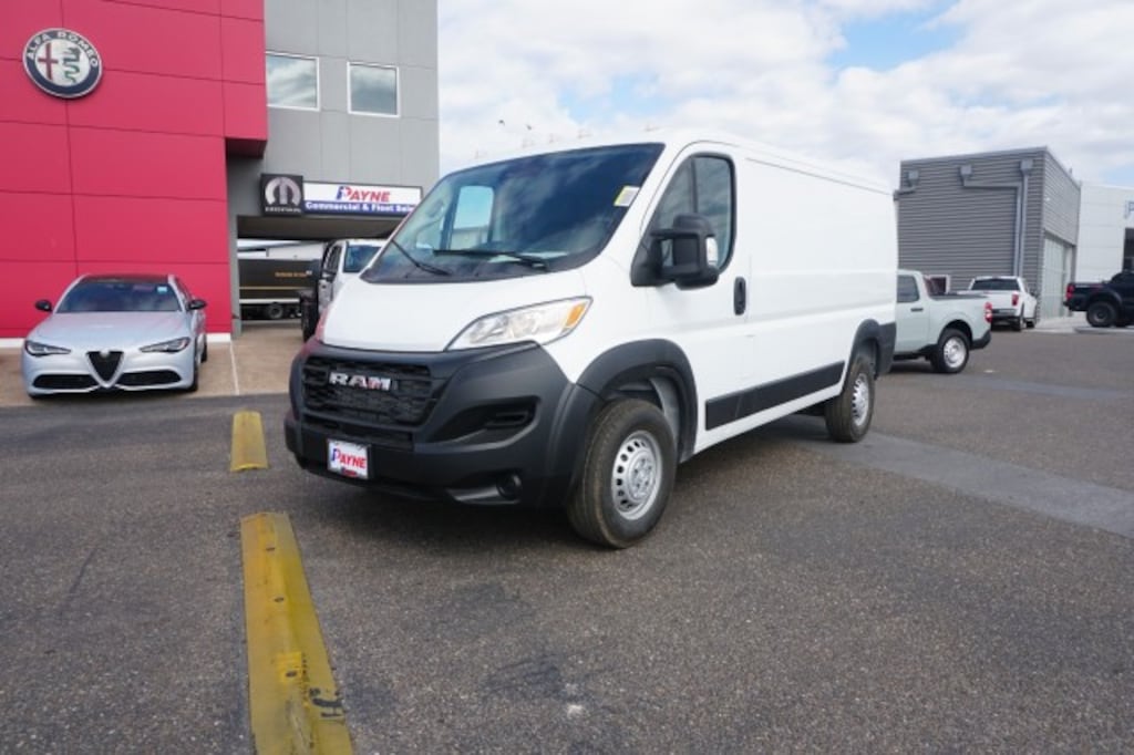 New 2025 Ram ProMaster PROMASTER 1500 TRADESMAN CARGO VAN LOW ROOF 136' W Cargo Van