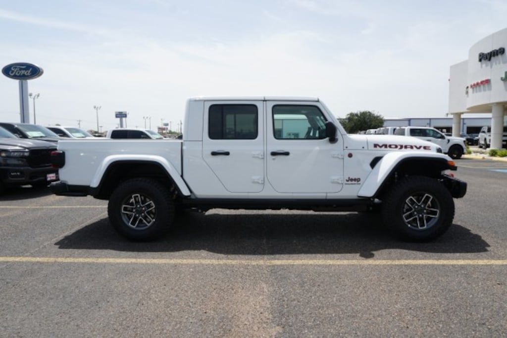 New 2026 Jeep Gladiator MOJAVE X 4X4 Pickup