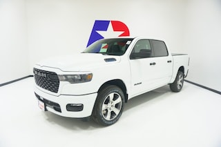 2026 Ram 1500 EXPRESS CREW CAB 4X2 5'7 BOX Pickup