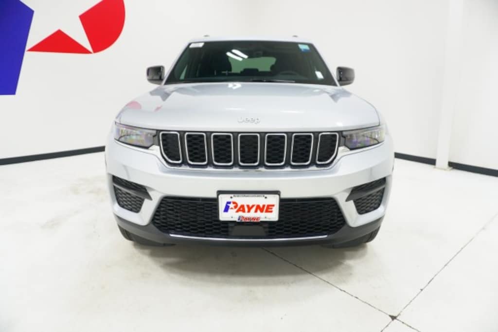 New 2025 Jeep Grand Cherokee LAREDO X 4X2 Sport Utility