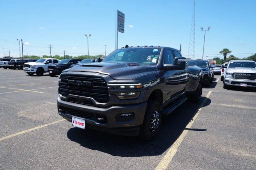 New 2026 Ram 3500 LARAMIE CREW CAB 4X4 8' BOX Pickup