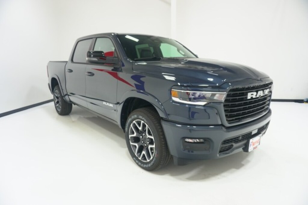 New 2026 Ram 1500 LARAMIE CREW CAB 4X2 5'7 BOX Pickup