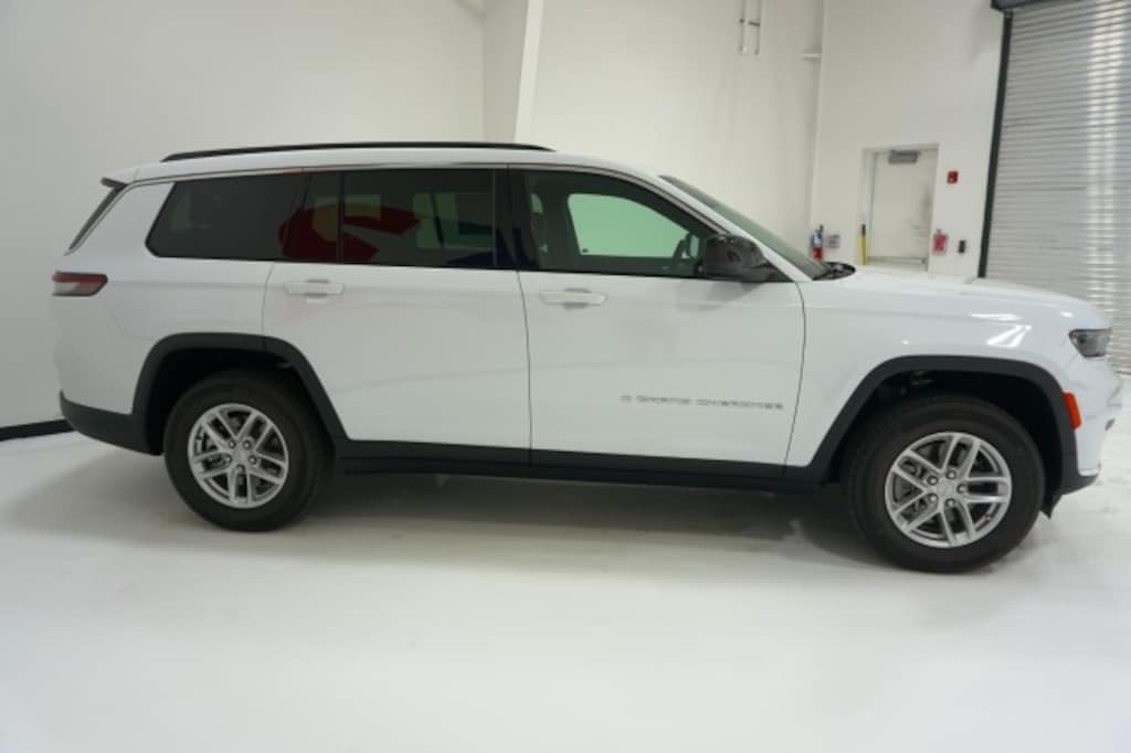 New 2026 Jeep Grand Cherokee L LAREDO 4X4 Sport Utility