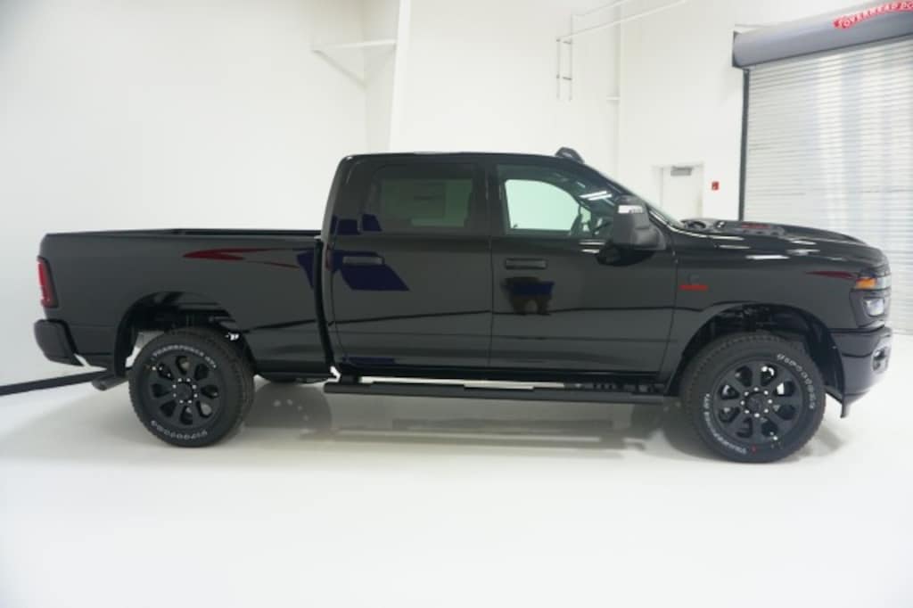 New 2026 Ram 2500 BLACK EXPRESS CREW CAB 4X4 6'4 BOX Pickup