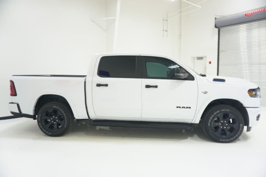 New 2026 Ram 1500 LONE STAR CREW CAB 4X4 5'7 BOX Pickup