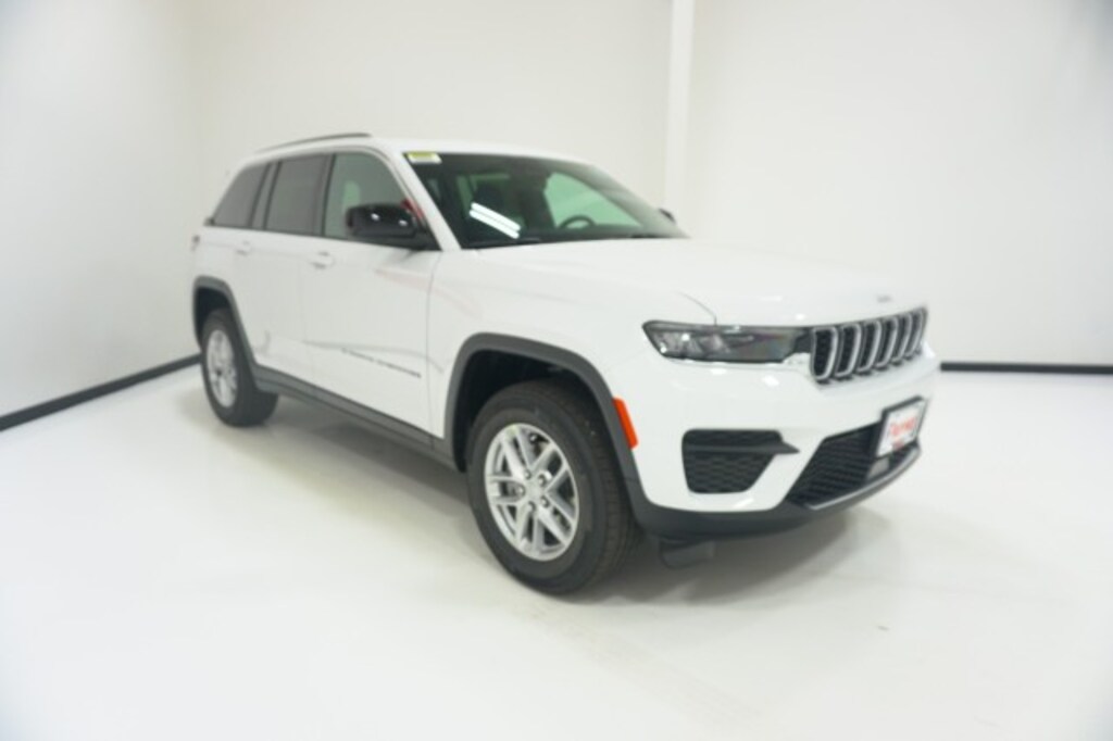 New 2026 Jeep Grand Cherokee LAREDO X 4X2 Sport Utility