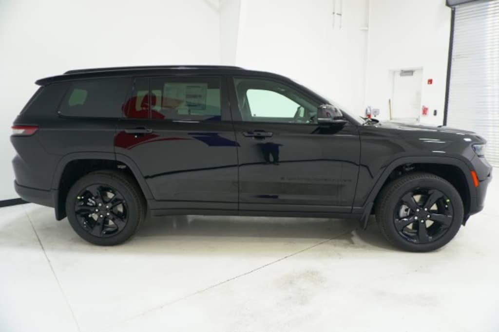 New 2025 Jeep Grand Cherokee L LIMITED 4X2 Sport Utility