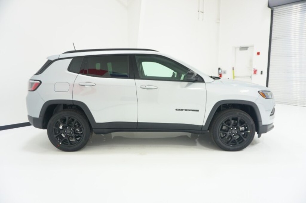 New 2026 Jeep Compass LATITUDE ALTITUDE 4X4 Sport Utility