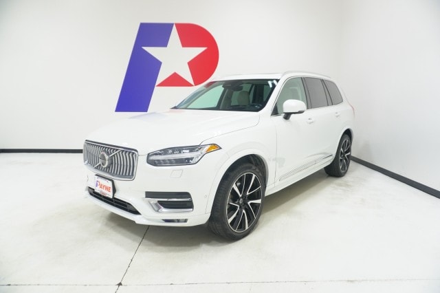 2023 Volvo XC90 Plus's photo