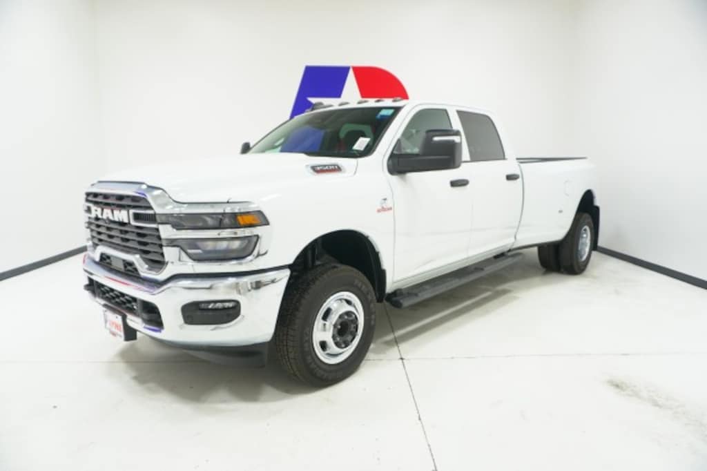 New 2026 Ram 3500 TRADESMAN CREW CAB 4X2 8' BOX Pickup