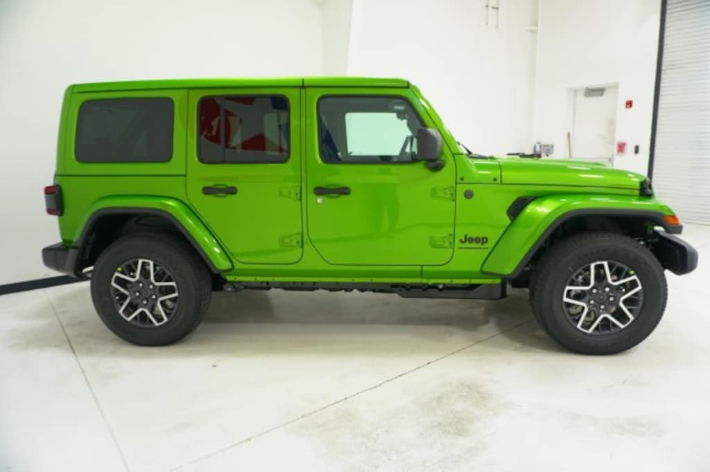 New 2026 Jeep Wrangler 4-DOOR SAHARA Sport Utility
