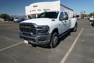 2026 Ram 3500 TRADESMAN CREW CAB 4X4 8' BOX Pickup
