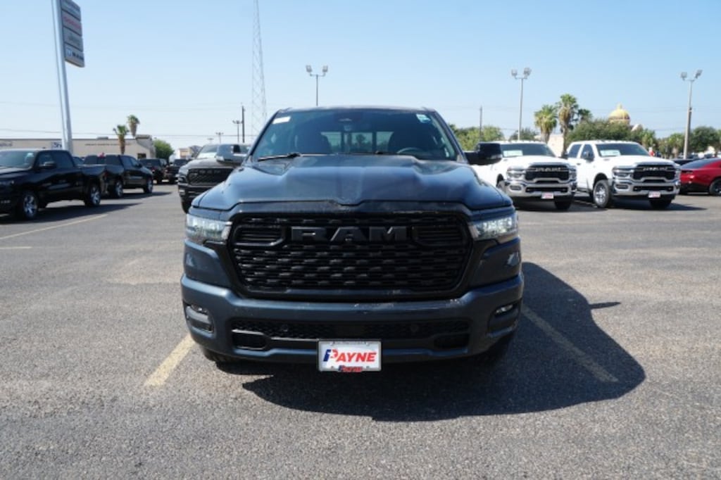 New 2026 Ram 1500 LONE STAR CREW CAB 4X4 5'7 BOX Pickup
