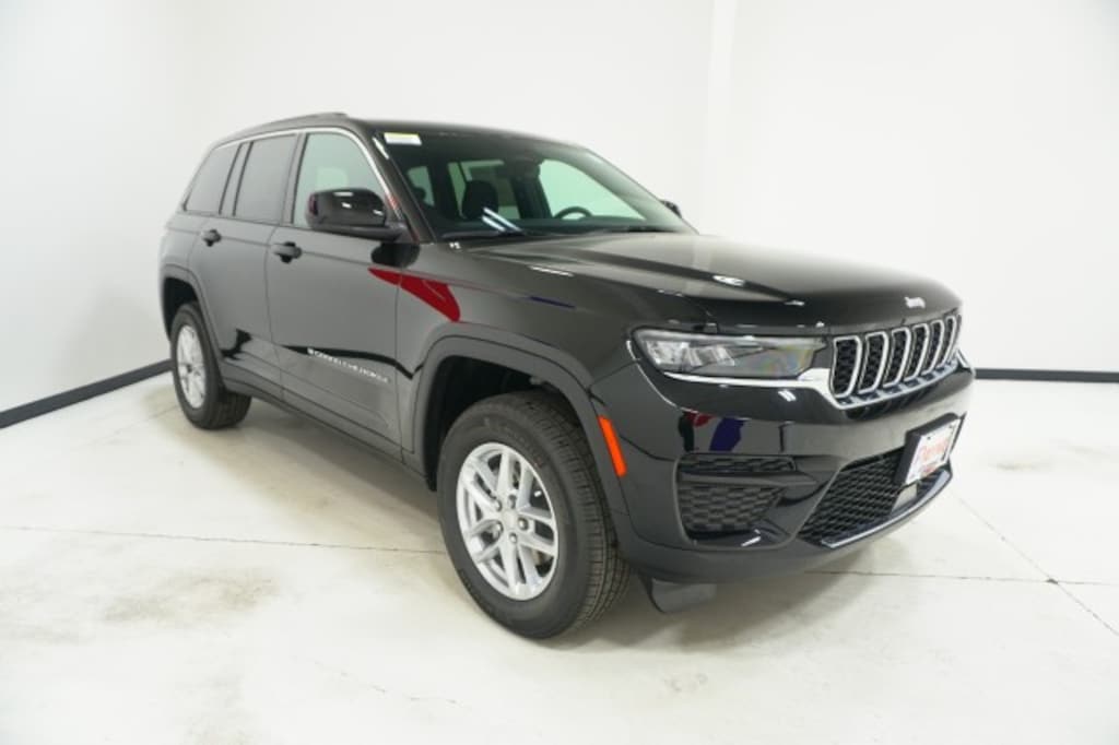 New 2025 Jeep Grand Cherokee LAREDO X 4X2 Sport Utility