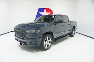 2026 Ram 1500 EXPRESS CREW CAB 4X2 5'7 BOX Pickup