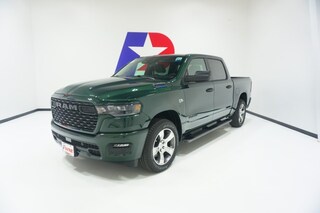 2026 Ram 1500 EXPRESS CREW CAB 4X2 5'7 BOX Pickup