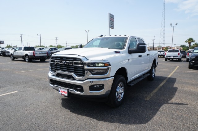 2027 Ram 2500 TRADESMAN CREW CAB 4X4 6'4 BOX Pickup