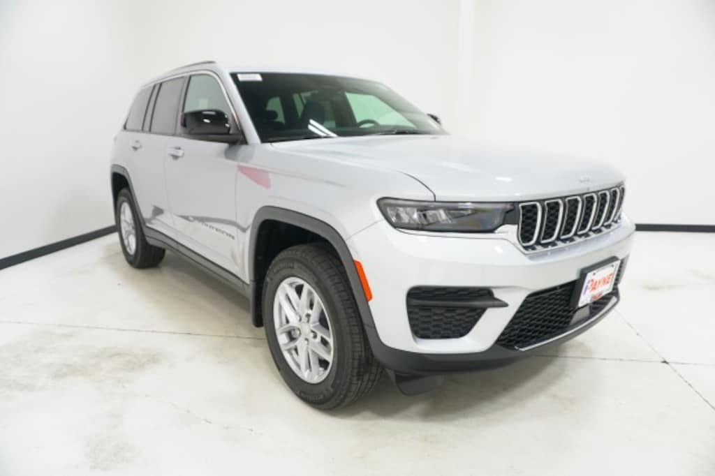 New 2025 Jeep Grand Cherokee LAREDO X 4X2 Sport Utility