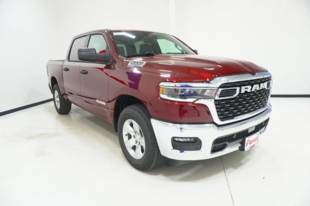 New 2025 Ram 1500 LONE STAR CREW CAB 4X2 5'7 BOX Pickup