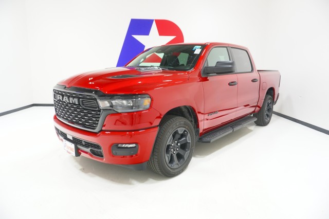 2027 Ram 1500 EXPRESS CREW CAB 4X4 5'7 BOX Pickup
