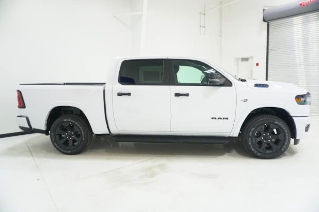 New 2026 Ram 1500 LONE STAR CREW CAB 4X4 5'7 BOX Pickup