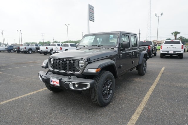 2026 Jeep Gladiator Sport Auto's photo