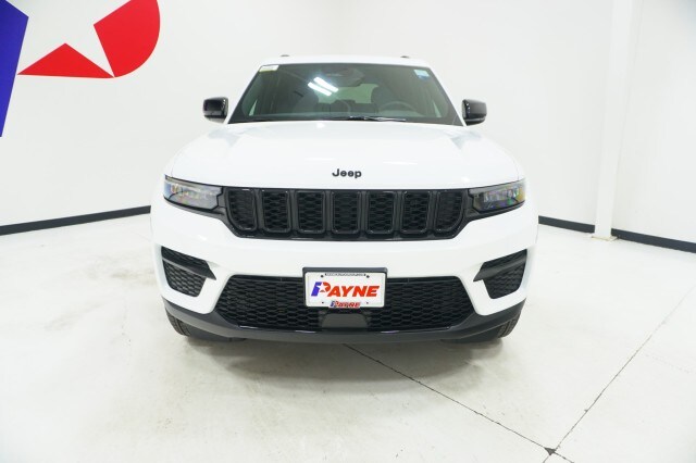 2025 Jeep Grand Cherokee Altitude photo 2