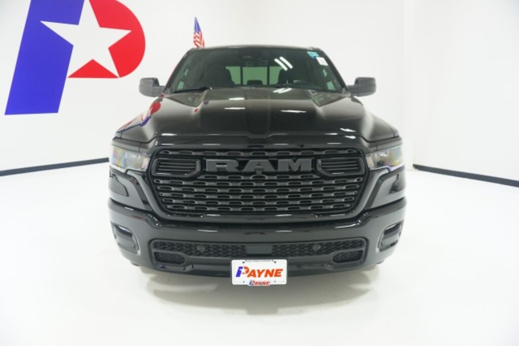 New 2026 Ram 1500 EXPRESS CREW CAB 4X2 5'7 BOX Pickup