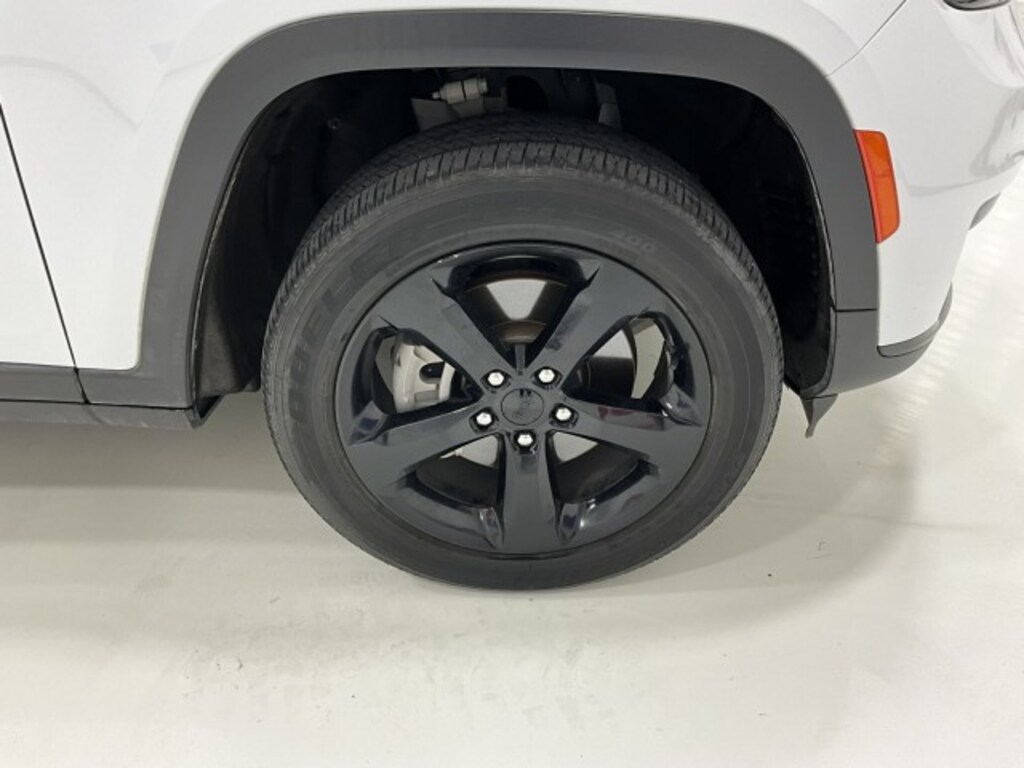 Used 2024 Jeep Grand Cherokee L Altitude SUV